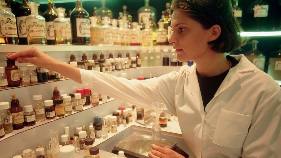 How to Make Your Perfume Last All Day: Expert Tips